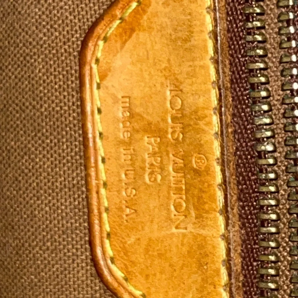 Louis Vuitton Brown Monogram Piano Tote Handbag with COA included - Picture 15 of 16